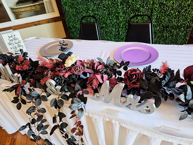 9' Black and Burgundy Garland (Best for Sweetheart Table/Bridal Table)
