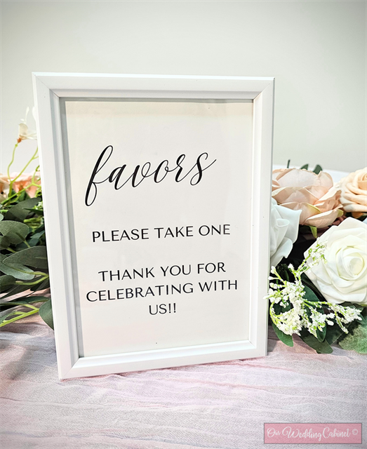 5"x7" White Frame "Favors" Sign