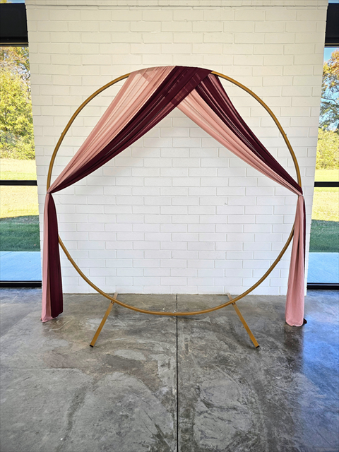 Arch 7.5' Gold Metal Round Wedding Arch **WOULD NOT RECOMMEND PUTTING OUTSIDE*** (OVERALL WIDTH IS 89.5", AND CAN HOLD 100 POUNDS)