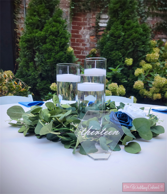 Table Numbers (Hexagon Acrylic) 1-20 (WILL COME WITH ACRYLIC STANDS)