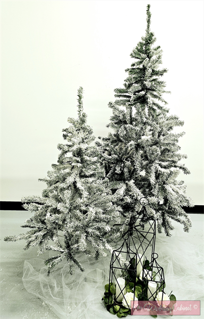 6' Flocked Christmas Tree Without Lights