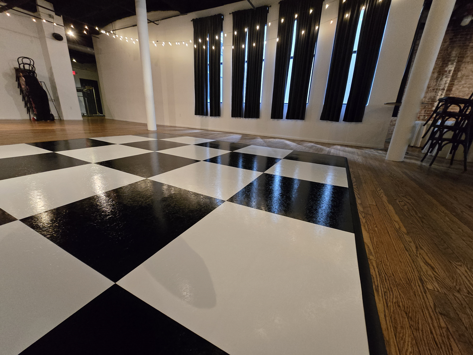 Checkered Dance Floor (12' x 15')