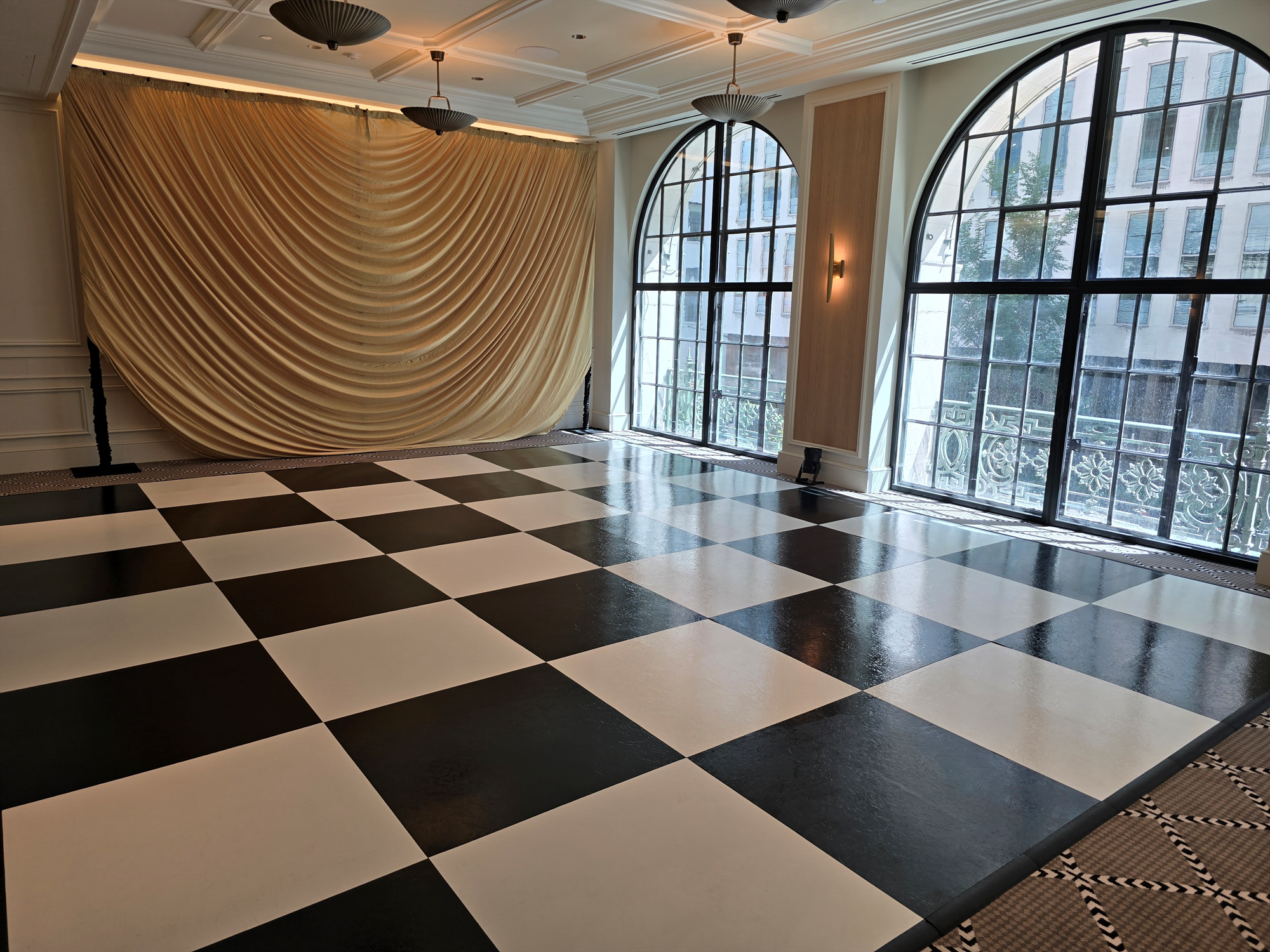 Checkered Dance Floor (18' x 24')